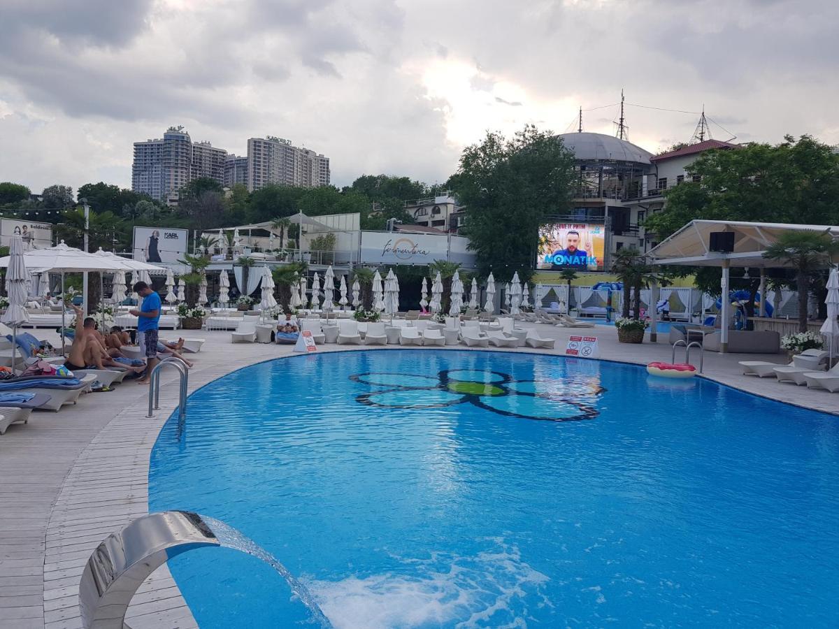 Arcadia Sky Apartment โอเดสซา ภายนอก รูปภาพ